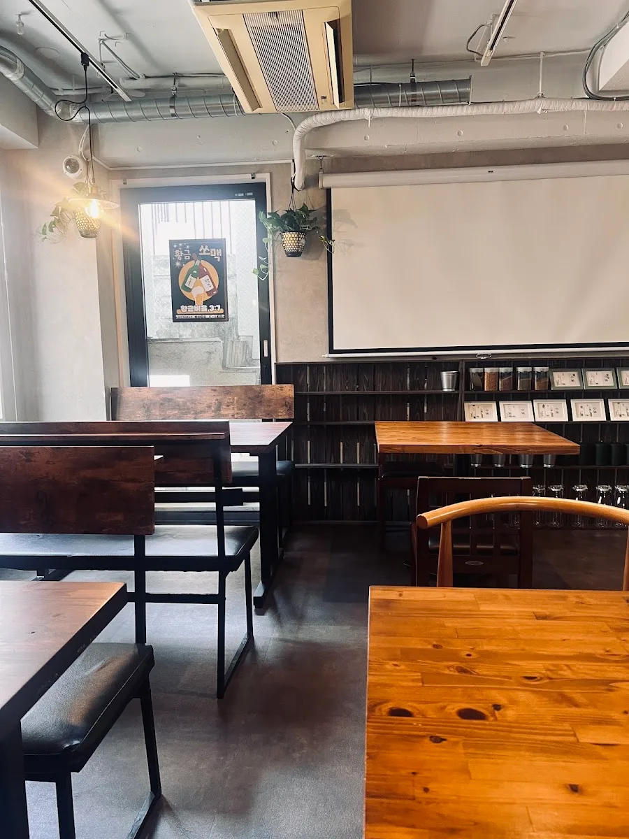 Cafe Roi · 4